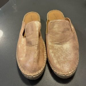 Universal Thread Espadrille Slides